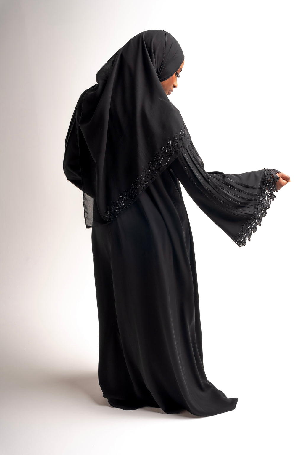 Noor Abaya